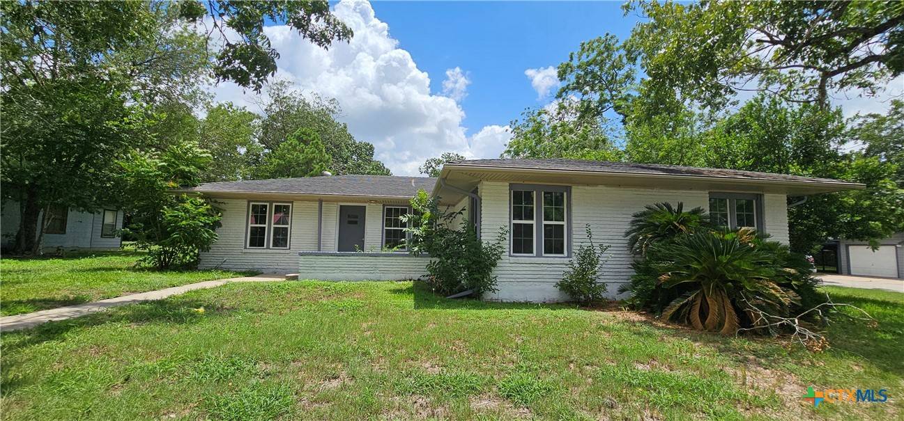 Gonzales, TX 78629,302 Smith ST