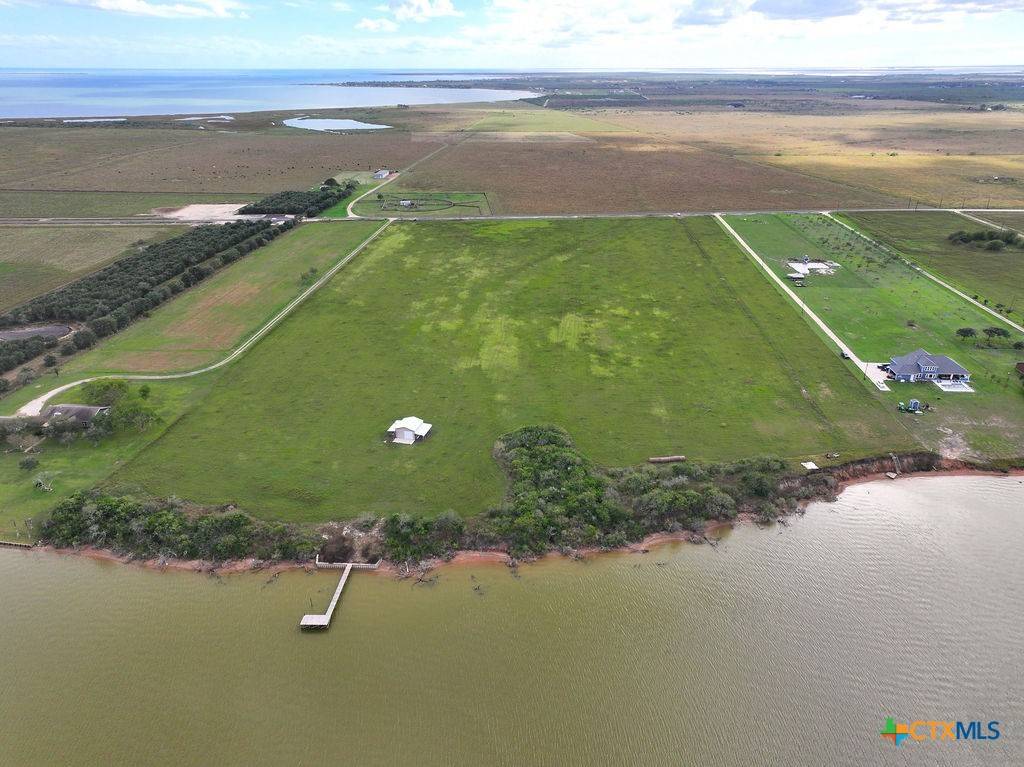 Port Lavaca, TX 77979,7 Shoreline LN