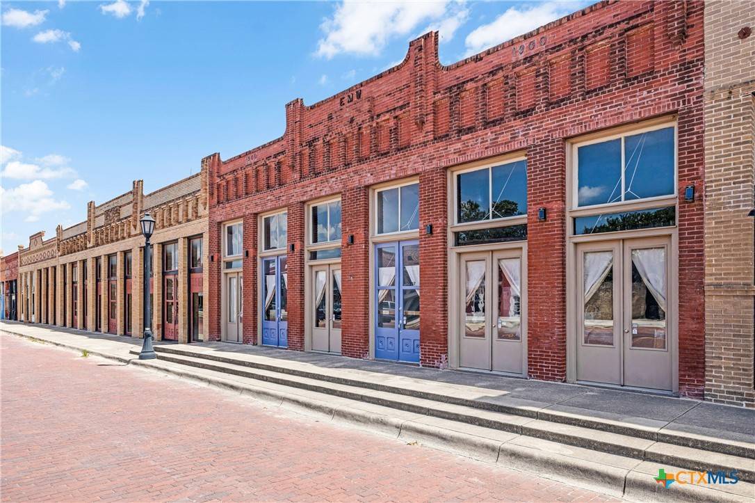 Bartlett, TX 76511,207 E Clark ST