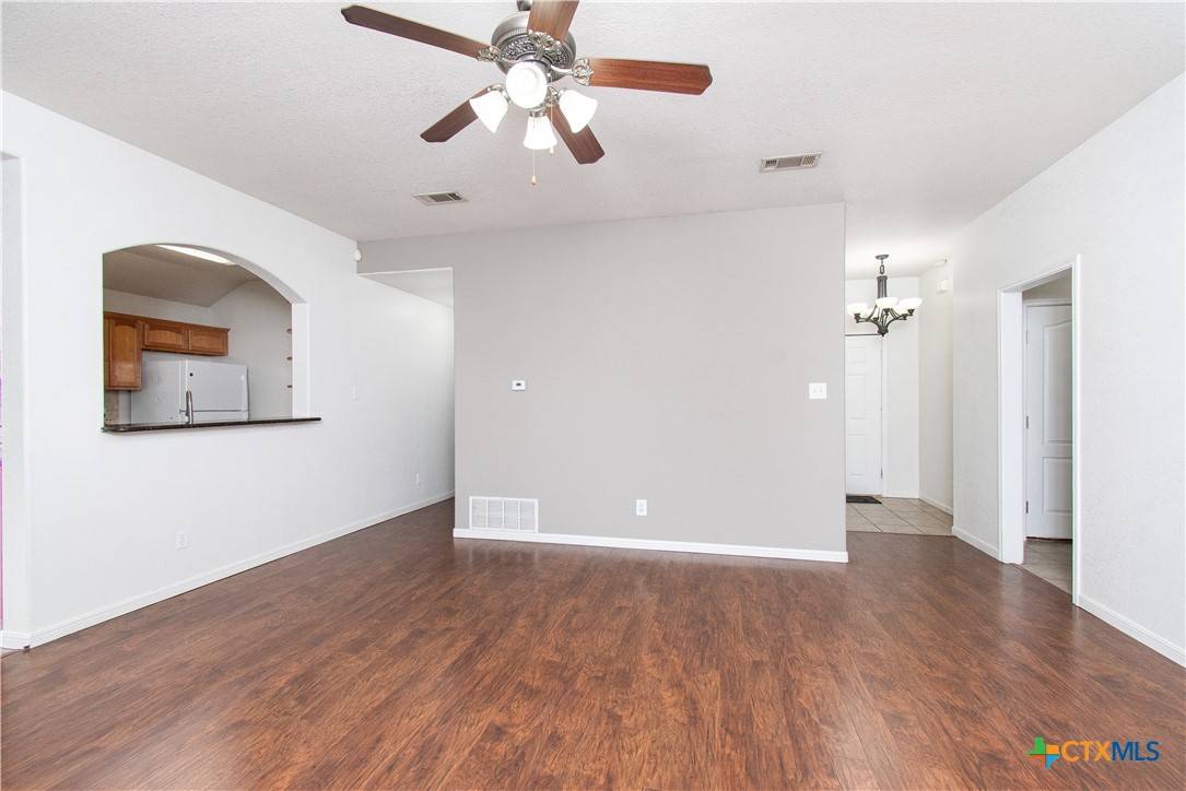 Belton, TX 76513,568 Morgans Point RD
