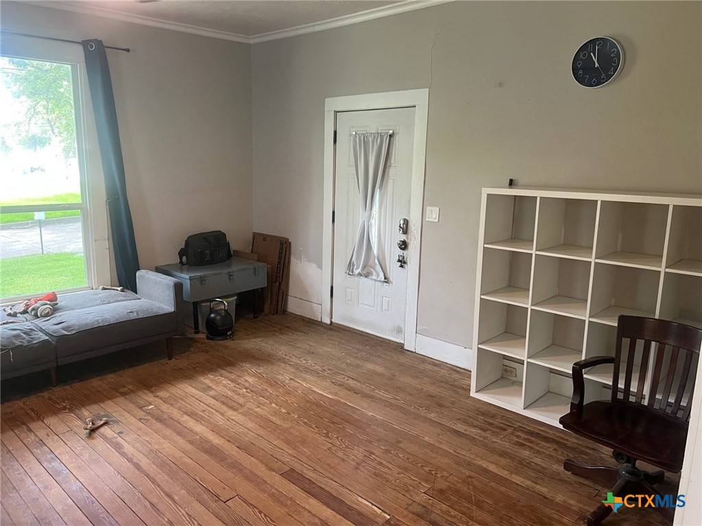 Yoakum, TX 77995,408 Hubbard ST