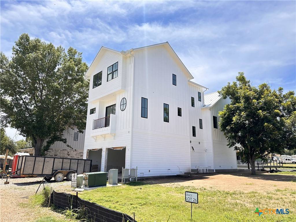 Kingsland, TX 78639,508 Lake ST