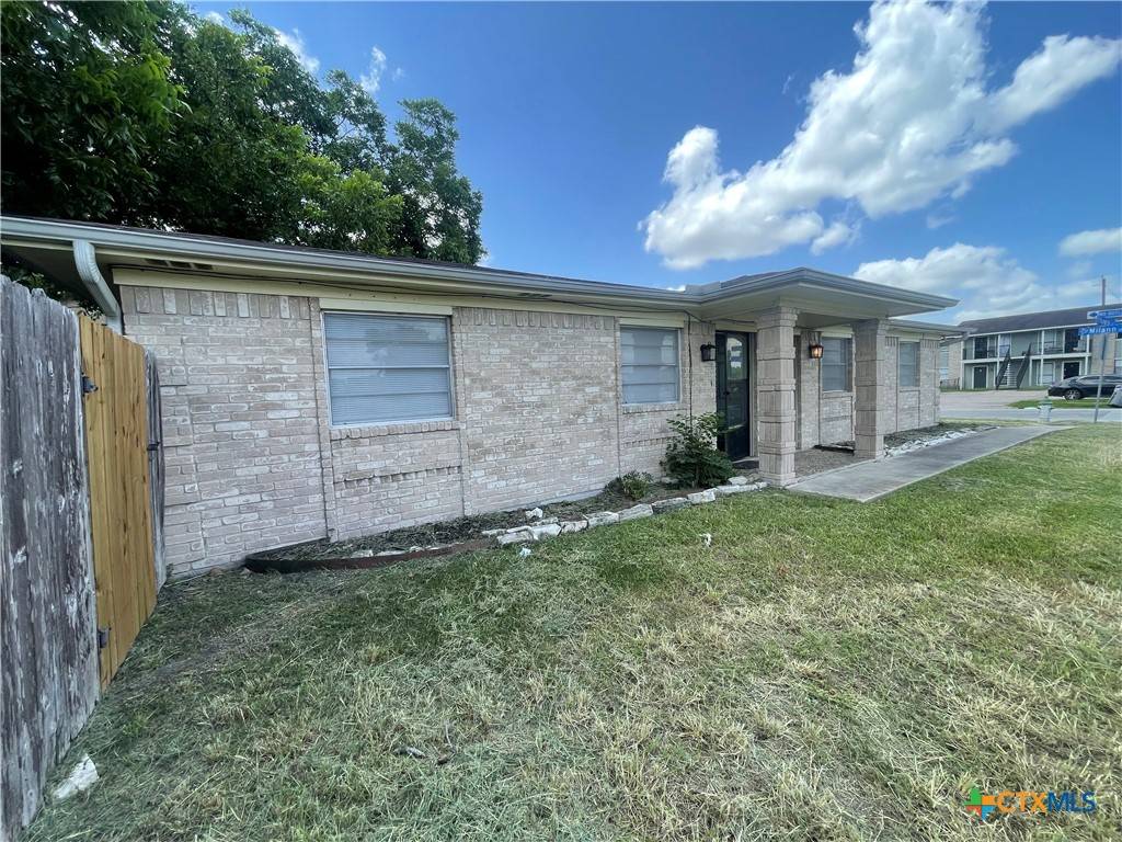 Victoria, TX 77901,102 Milann ST #B