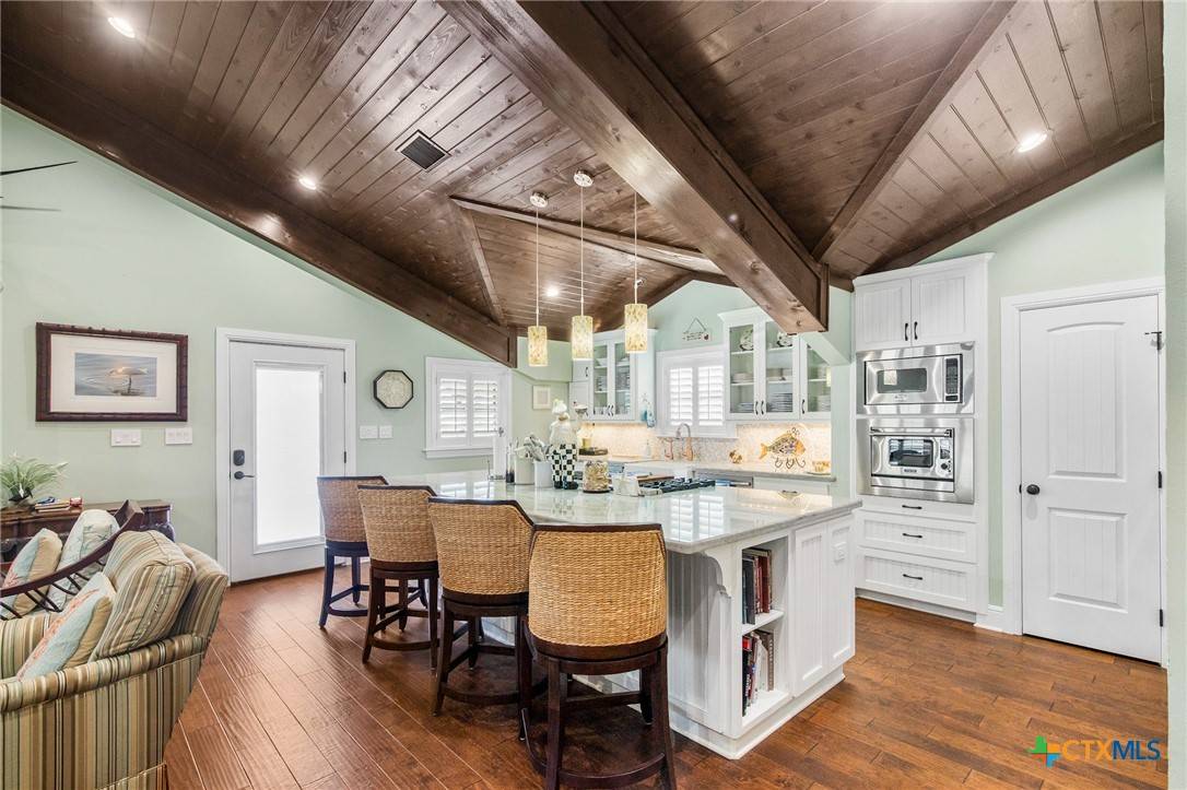 Port O'connor, TX 77982,2133 W Maple ST