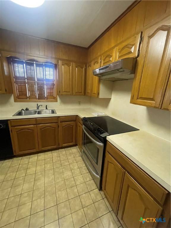 Cuero, TX 77954,509 W Thomas ST