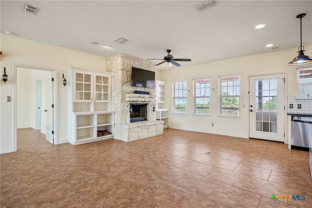 Fischer, TX 78623,845 Rutherford