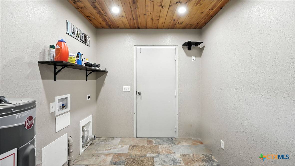 Seguin, TX 78155,1291 Link RD