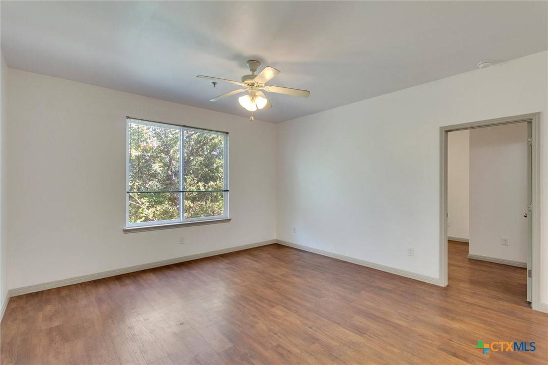 San Marcos, TX 78666,1011 N Lbj DR #101