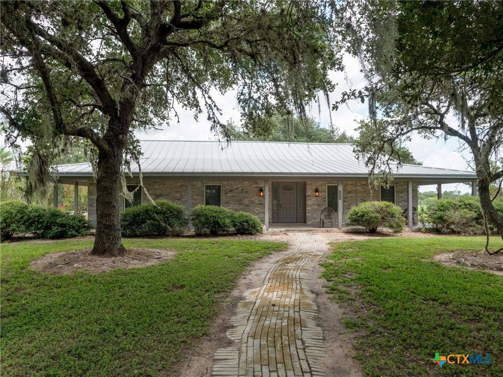 Victoria, TX 77905,1371 Fannin Oaks RD