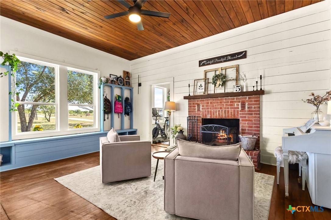 San Marcos, TX 78666,6673 Center Point RD