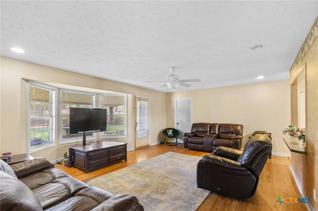 Victoria, TX 77901,1901 Bon Aire AVE