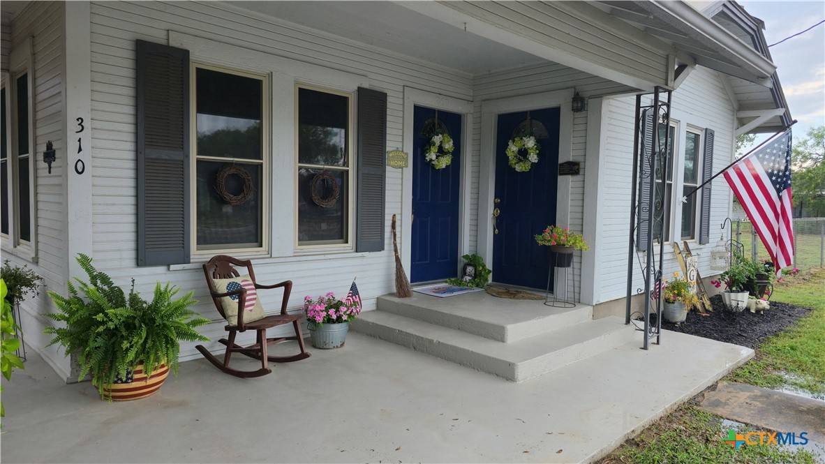 Poth, TX 78147,310 S Storts ST