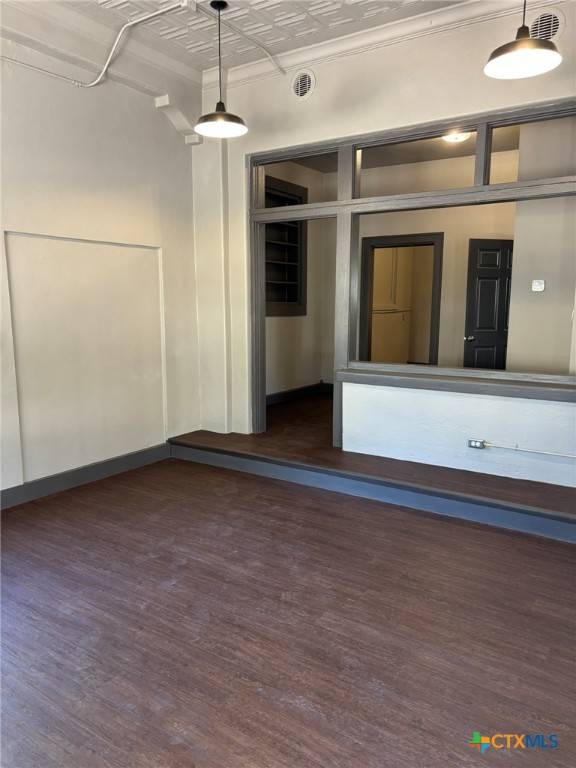 Seguin, TX 78155,753 N Austin ST