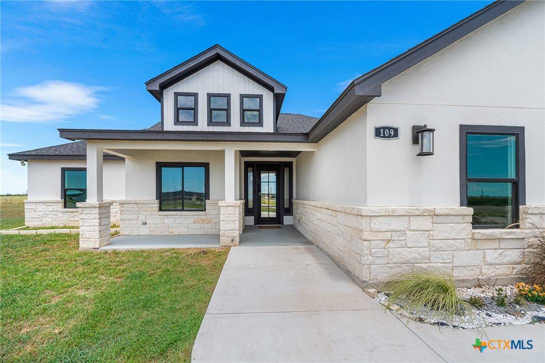 Floresville, TX 78114,109 Hidden HLS