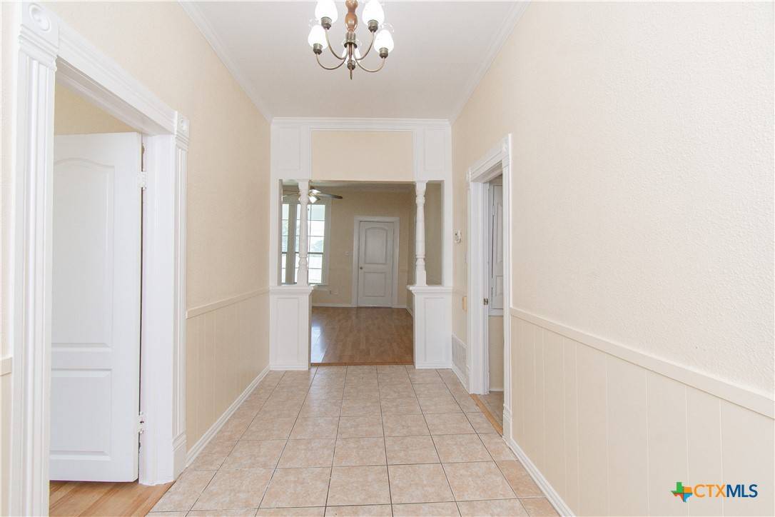 Rogers, TX 76569,211 W Mesquite AVE