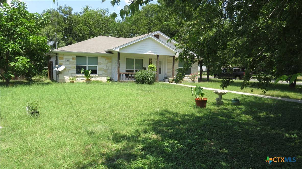 Lampasas, TX 76550,1209 E Avenue F