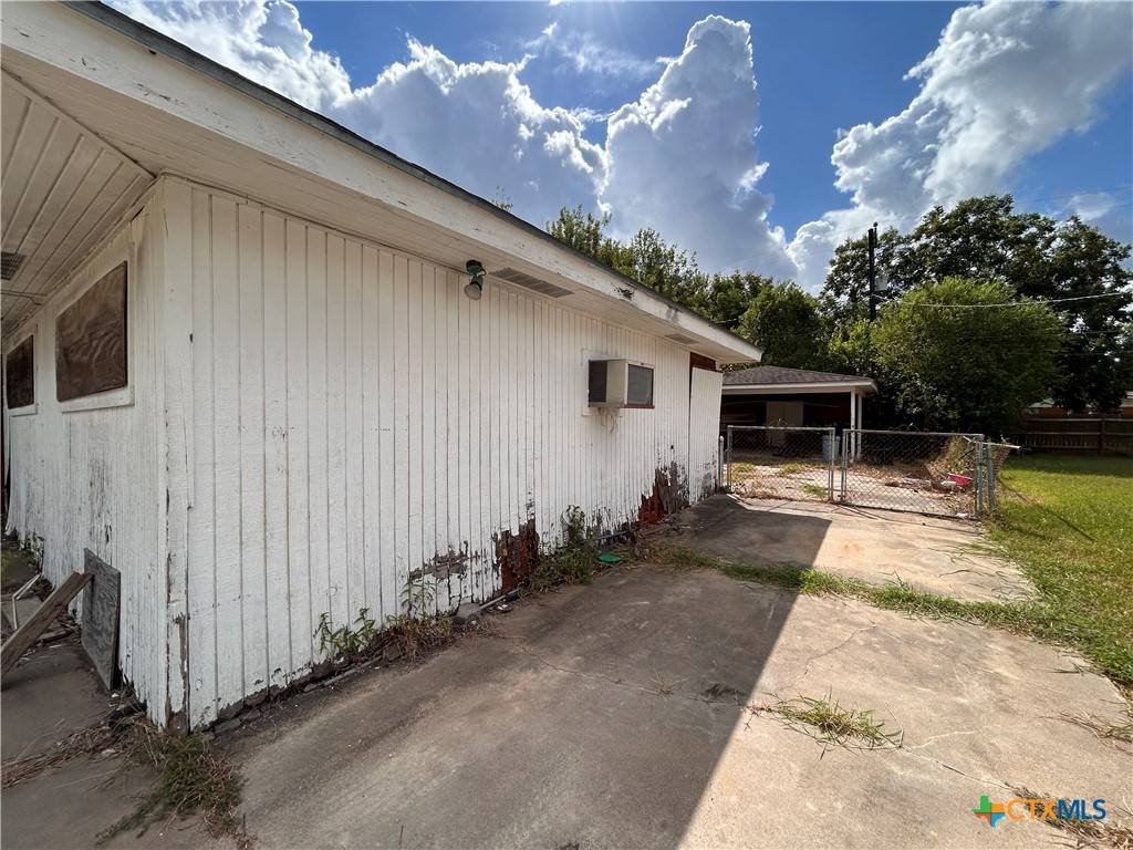 Port Lavaca, TX 77979,2012 Leon DR