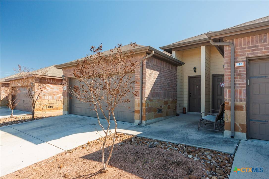 New Braunfels, TX 78130,125-127 Joanne CV