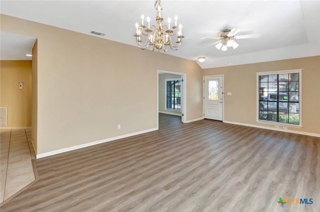 Victoria, TX 77904,618 Brocton ST