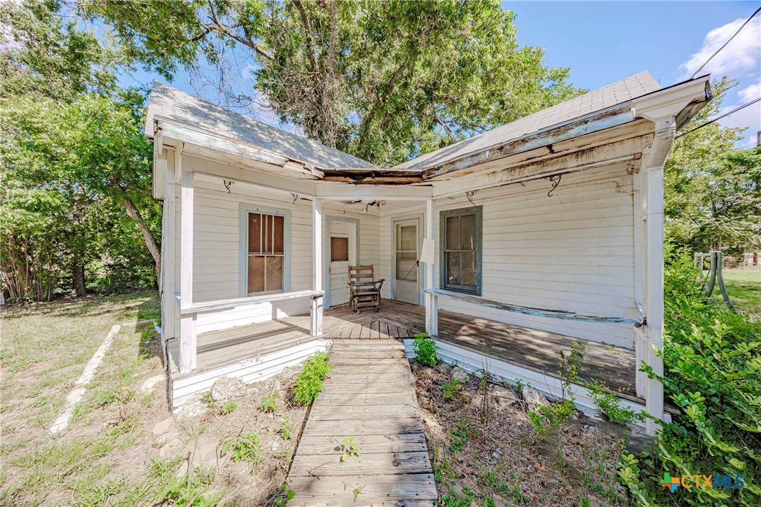 Cameron, TX 76520,1300 W 1st ST