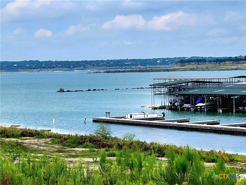 Fischer, TX 78623,1680 Stallion Springs DR