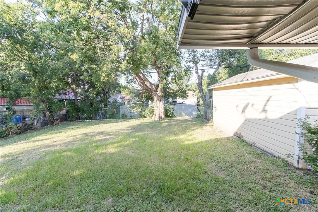 Waco, TX 76711,1813 Travis ST