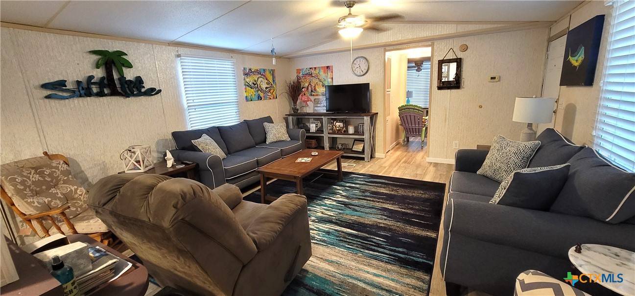 Seadrift, TX 77983,406 W Denver AVE