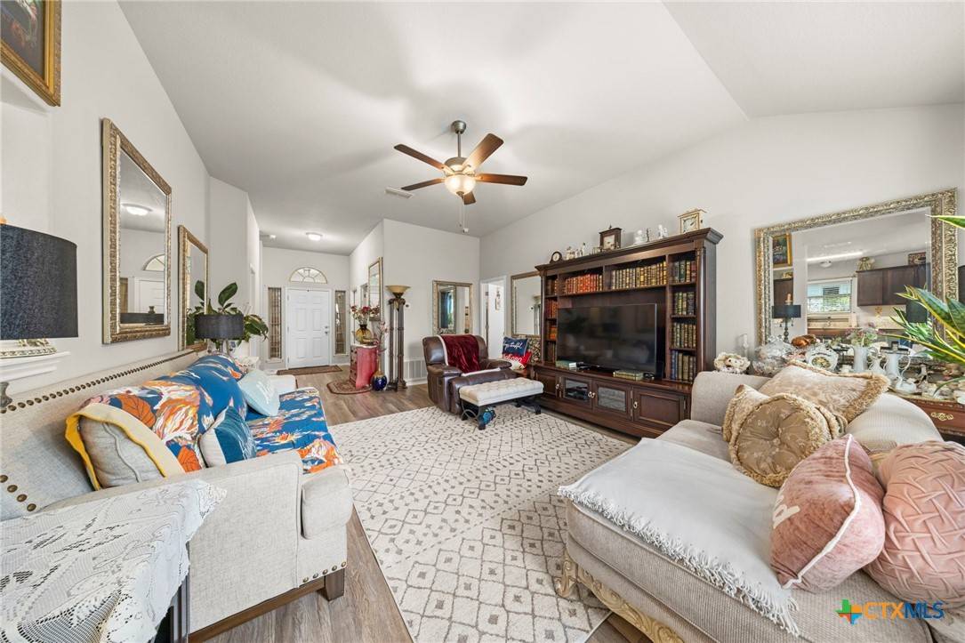 Temple, TX 76504,2513 Petersburg LN