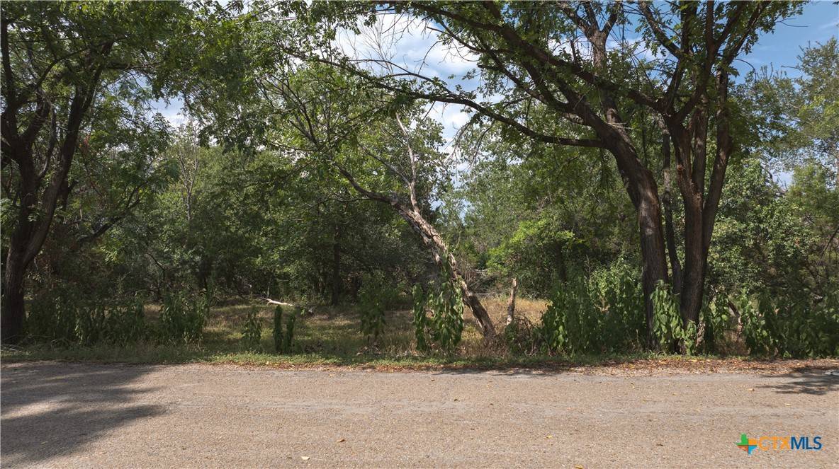 Salado, TX 76571,800 Hillcrest DR