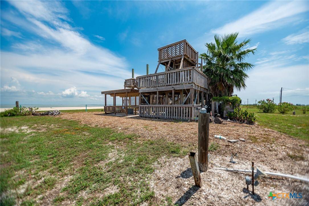 Port Lavaca, TX 77979,703 N Ocean DR