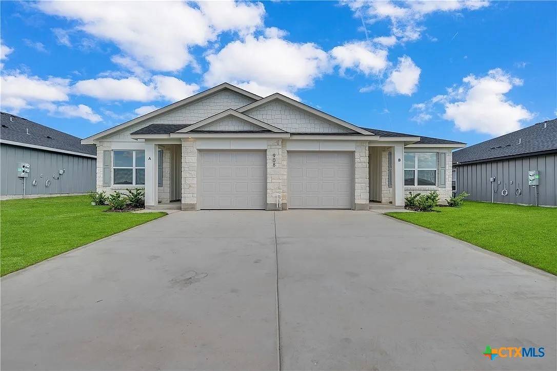 Killeen, TX 76543,908 Smoke Tree LN #B