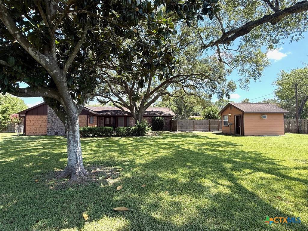 Victoria, TX 77904,604 Berwick