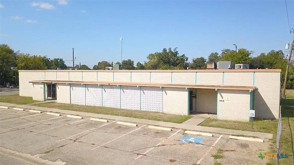 Victoria, TX 77901,402 E Guadalupe ST