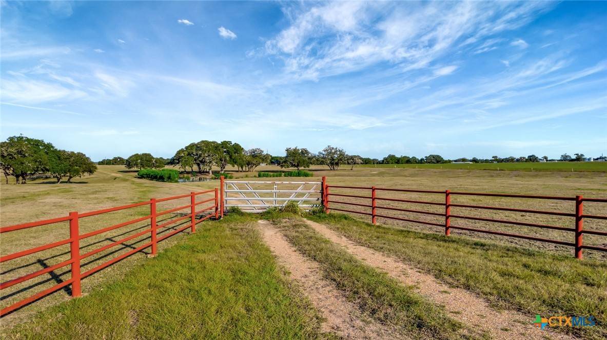 Hallettsville, TX 77964,000 County Road 1