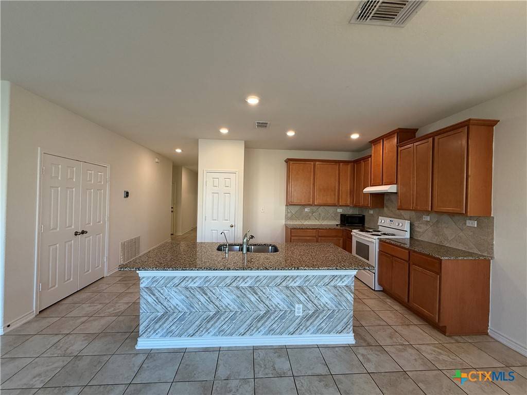 New Braunfels, TX 78130,2007 Stepping Stone