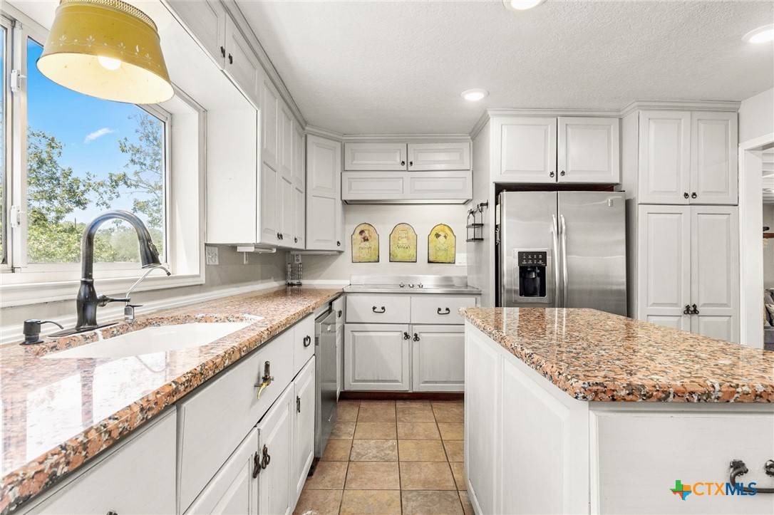 Seguin, TX 78155,1105 Lakeview DR