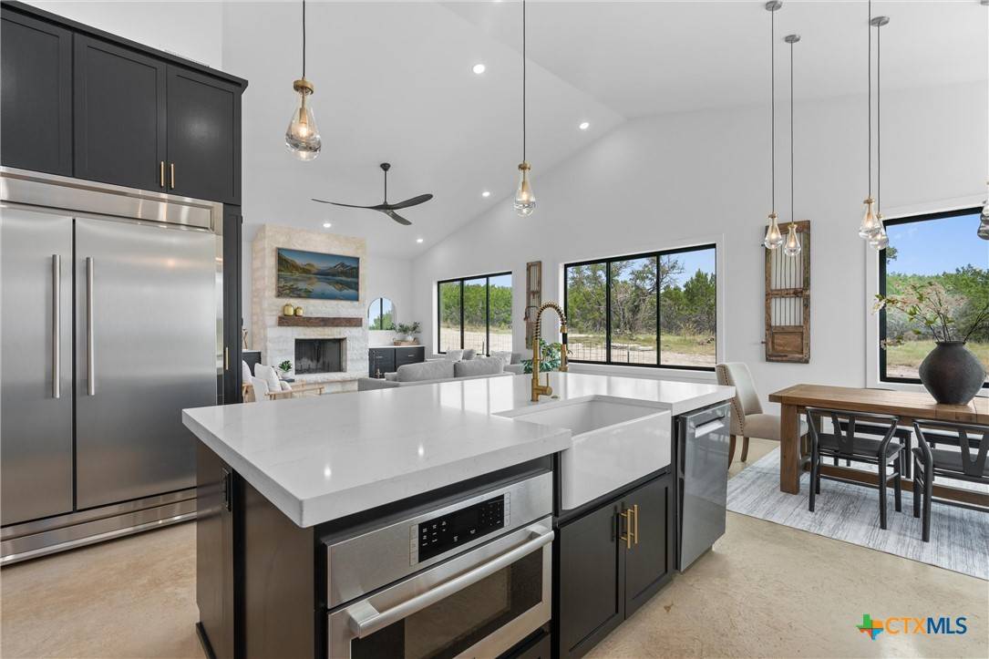 Burnet, TX 76539,2322 FM 963