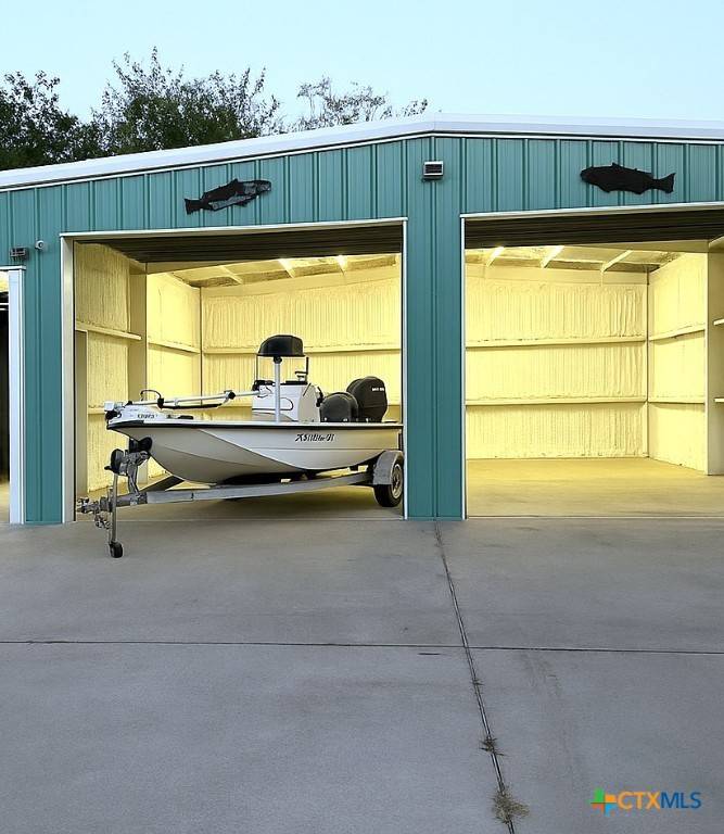 Seadrift, TX 77983,302 E Dallas AVE