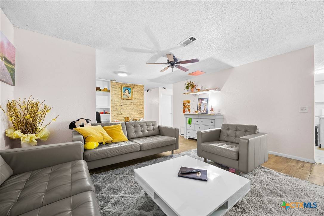 Lampasas, TX 76550,243 County Road 4314