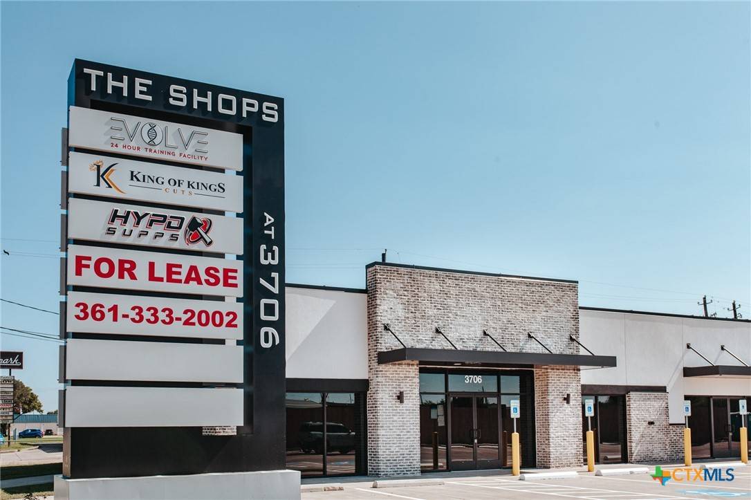 Victoria, TX 77901,3706 N Navarro ST #100