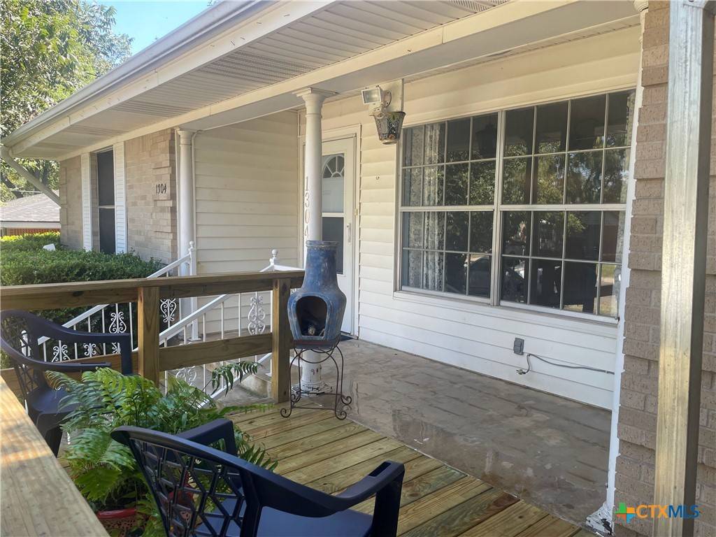 Lampasas, TX 76550,1304 W Avenue B