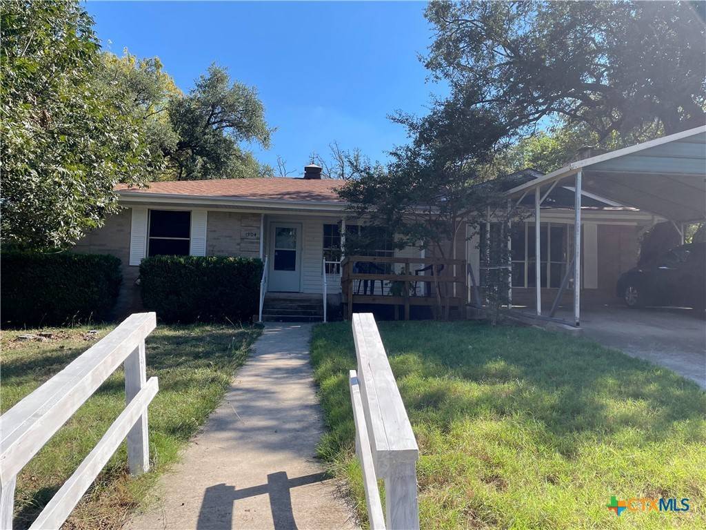 Lampasas, TX 76550,1304 W Avenue B