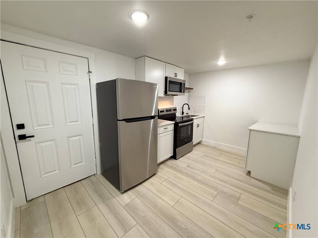 New Braunfels, TX 78130,2204 W San Antonio ST #2