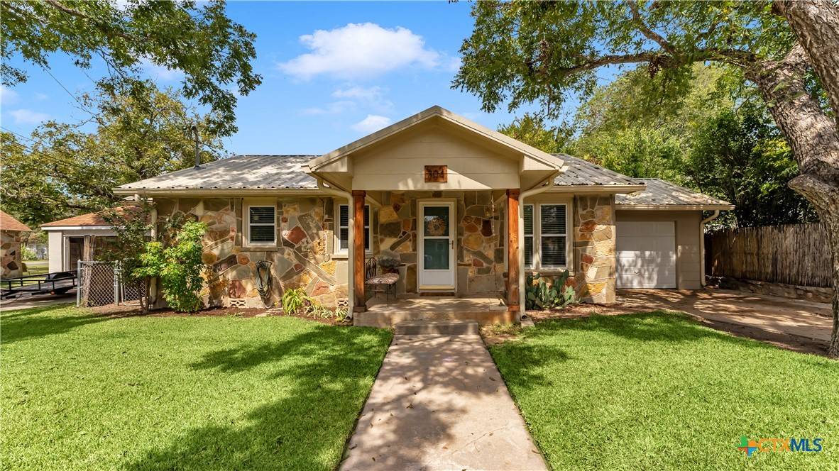 Burnet, TX 78611,304 E Live Oak ST