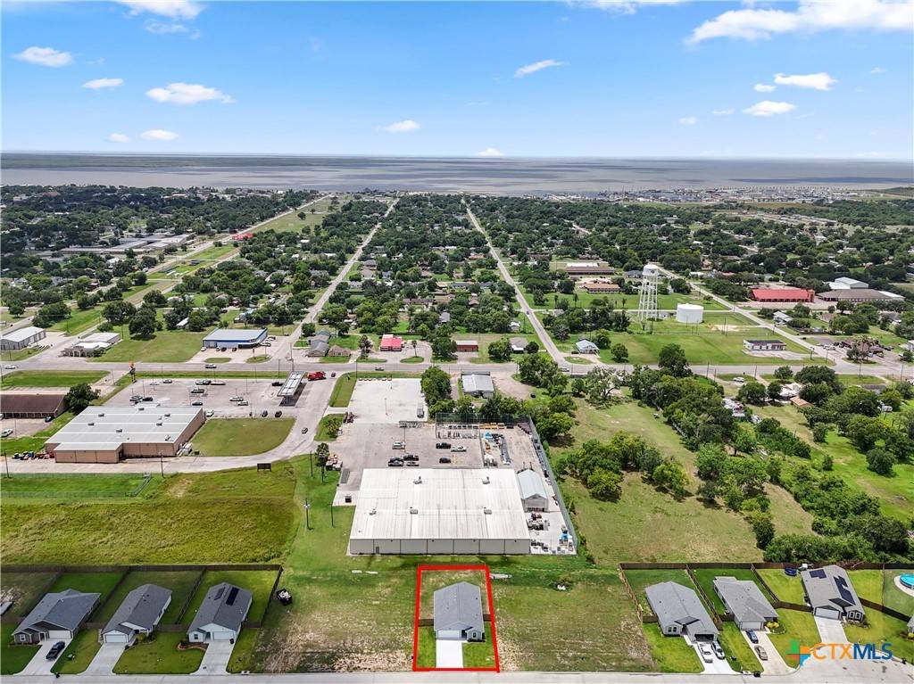 Palacios, TX 77465,809 Flycatcher DR