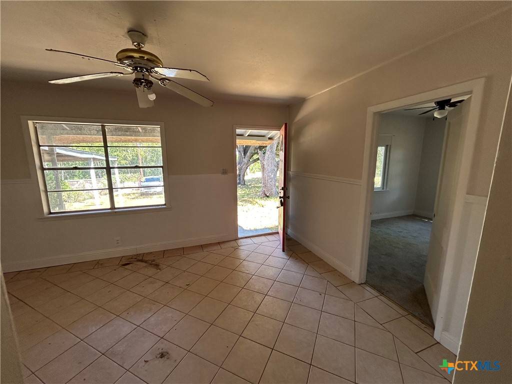 Victoria, TX 77905,236 Hilltop DR