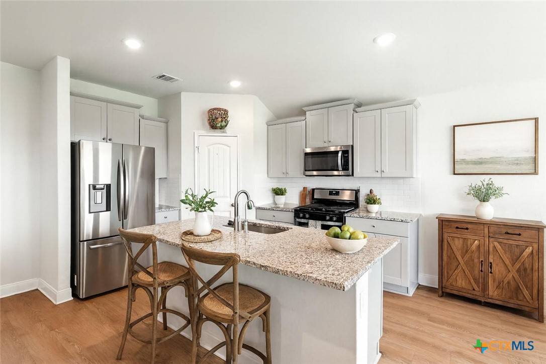 Seguin, TX 78155,1046 Amble Oak