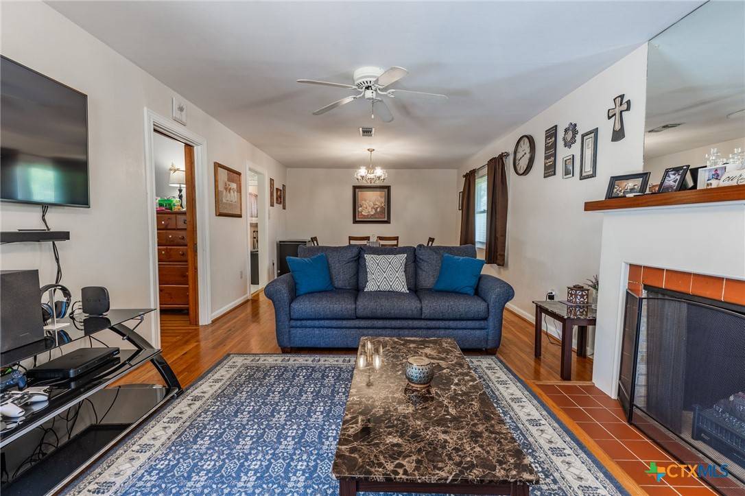 Seguin, TX 78155,920 N River ST