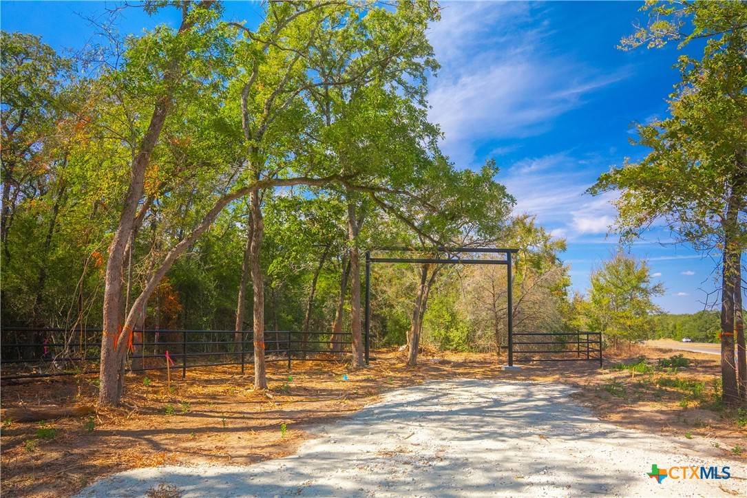 Hearne, TX 77859,5131 N State Highway