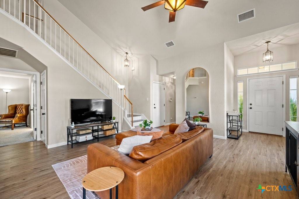 New Braunfels, TX 78130,2111 Wiltshire DR